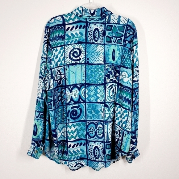 STEPHANIE THOMAS SPORT BUTTON FRONT BLOUSE - Picture 2 of 5